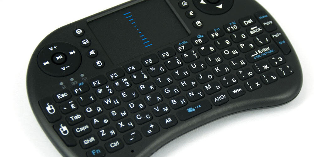 Mini I8 wireless keyboard with touch
