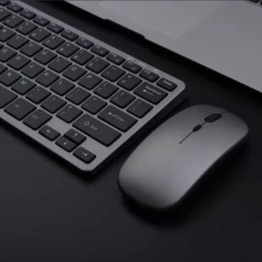 Mini wireless gaming keyboard