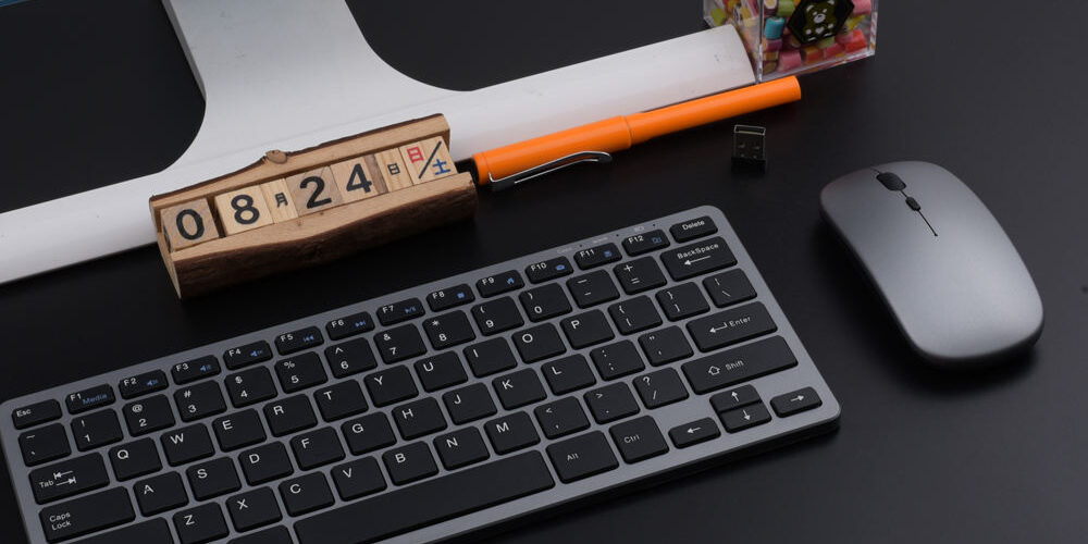 Mini wireless gaming keyboard