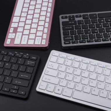 Mini wireless gaming keyboard